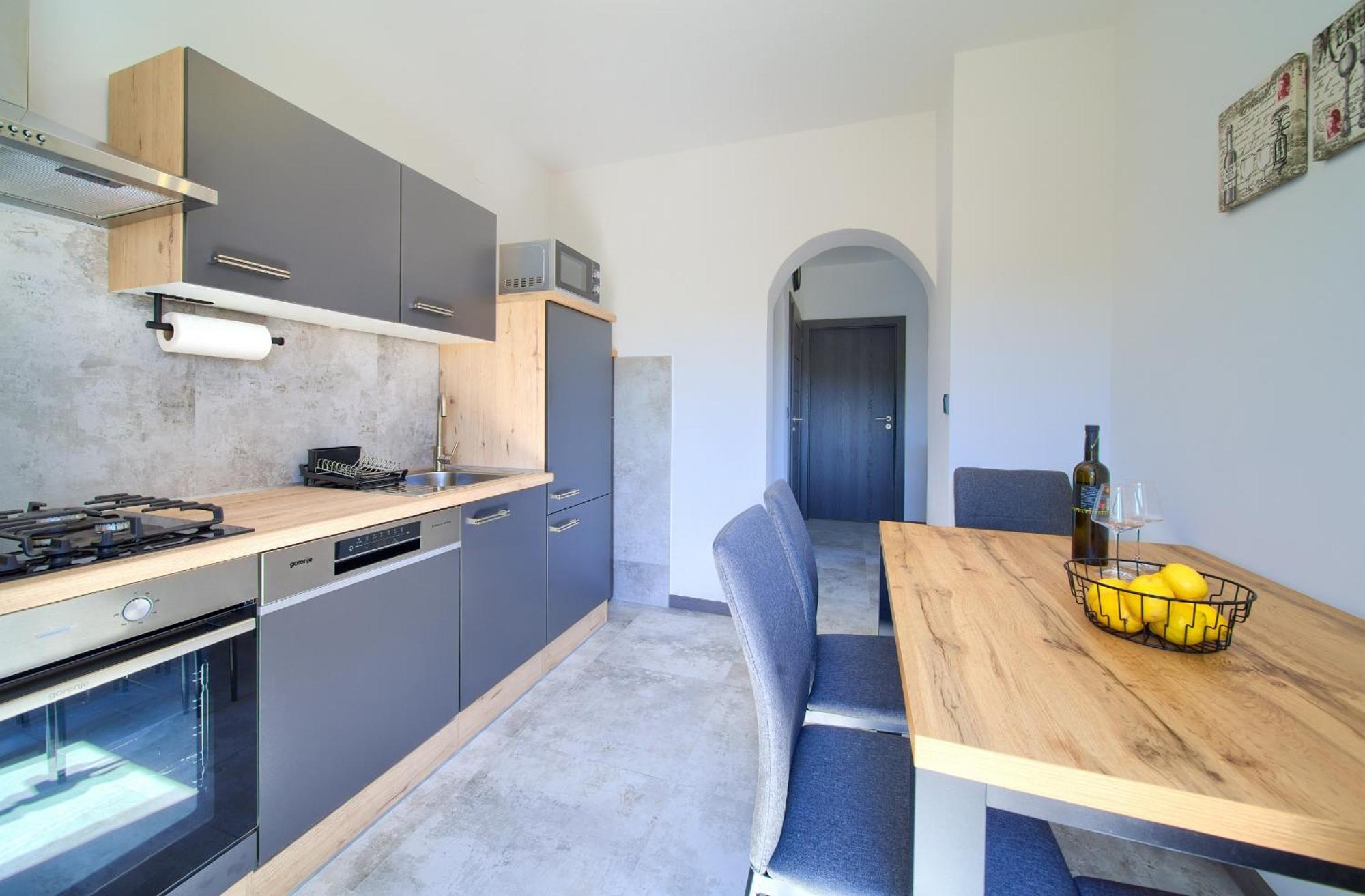 Apartment Lela Krk Town Bagian luar foto