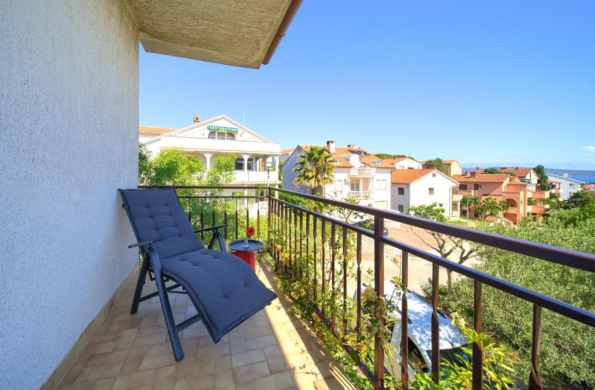Apartment Lela Krk Town Bagian luar foto